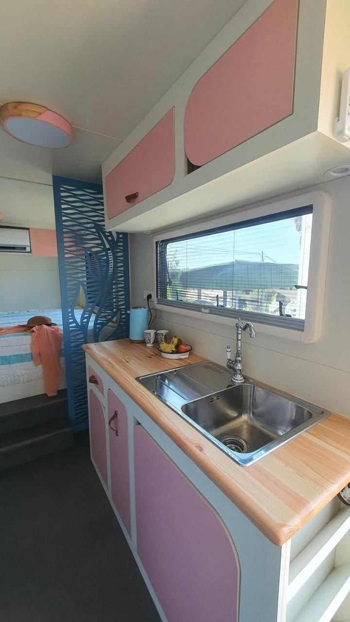 Cozy Seaview Glamping Caravan HaBonim Bagian luar foto